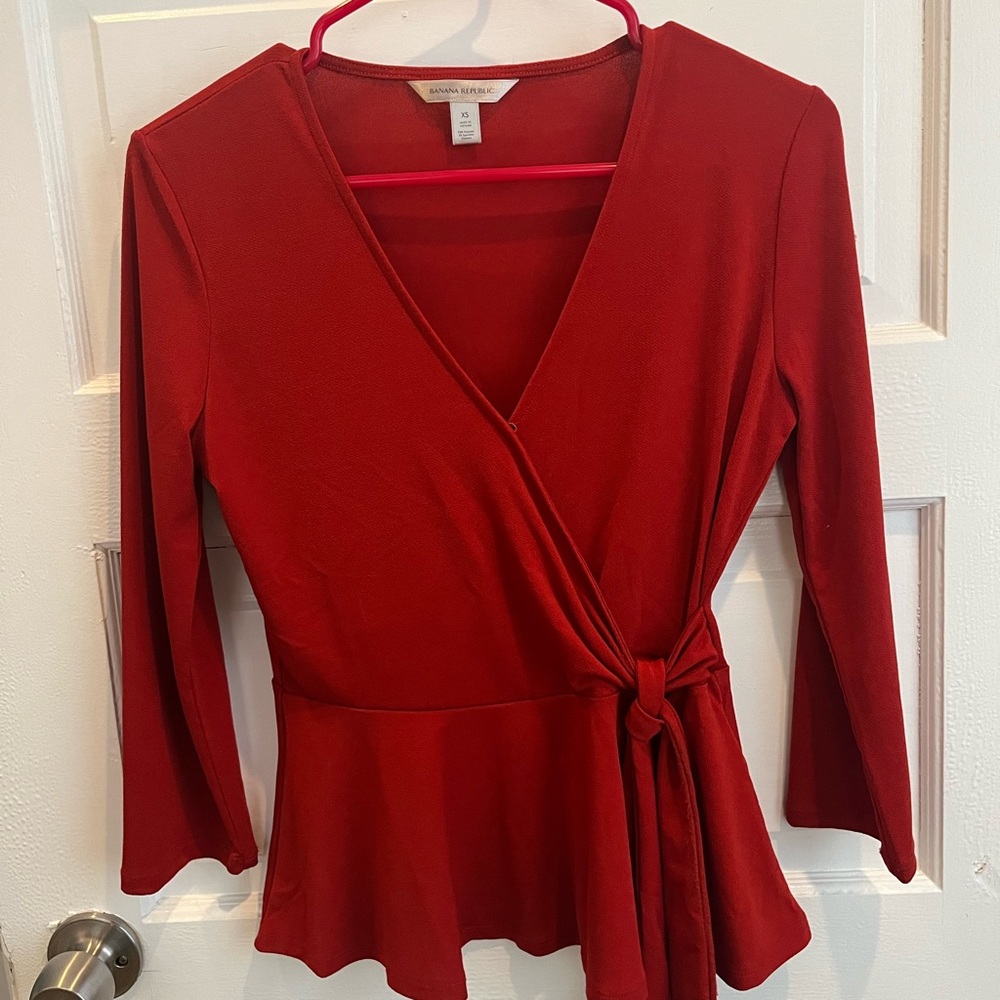 Banana Republic stretchy wrap top